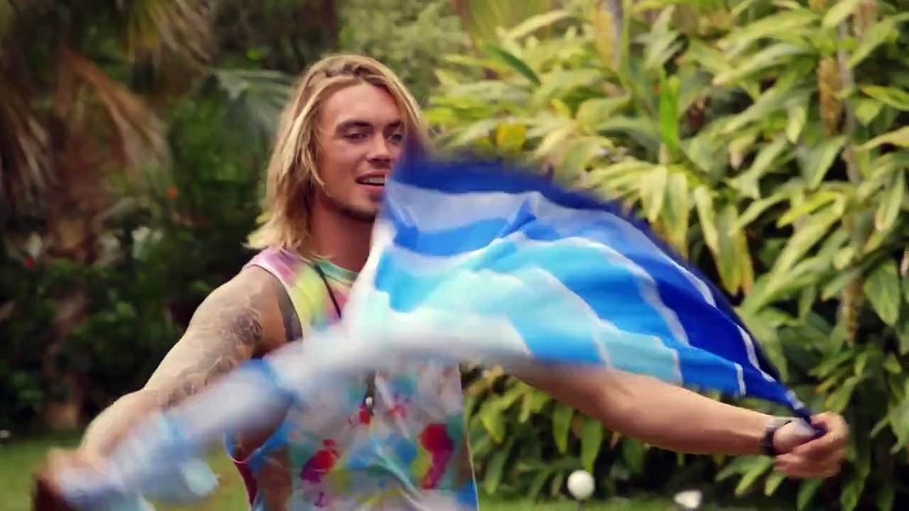 Are You the One? (Season 3) | ‘The Topless Pool Fight’ Official Sneak Peek (Episode 4)