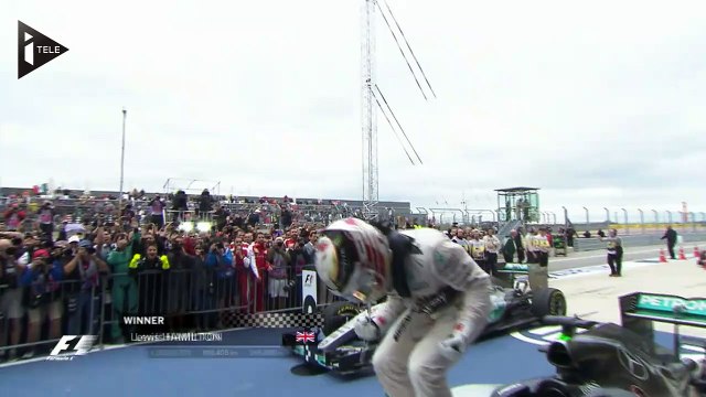 Lewis Hamilton célèbre son troisième titre mondial