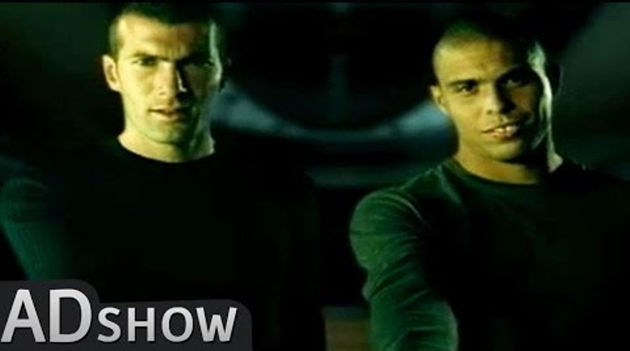Zidane & Ronaldo show their amazing football skills!