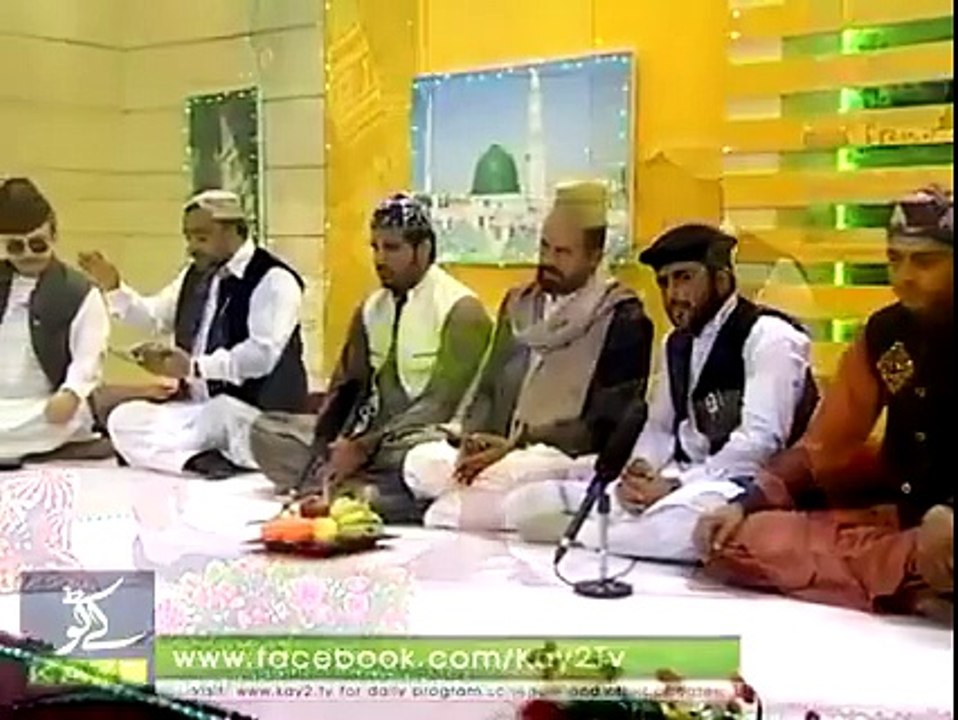 آقا میرے سوھنے تے سوھنے سوھنے نین حلیمہ دے پیارے تے آمنہ دے چین