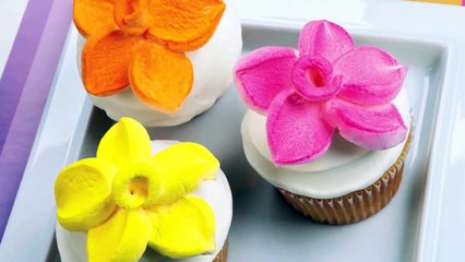 How to Make a Marshmallow Flower Cupcake Topper