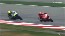 Motorcycle Rider V.Rossi kicked out opponent during Race!!