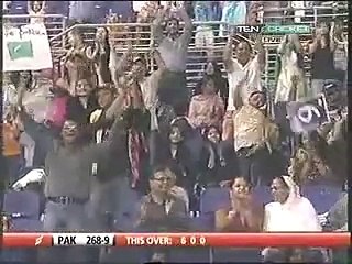 Brilliant Performance Of Abdul Razzaq againt South Africa