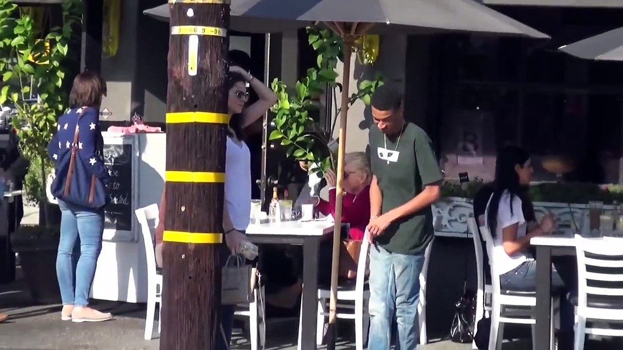 X17 EXCLUSIVE: Kendall Jenner Goes On Lunch Date With New Man Travis Bennett