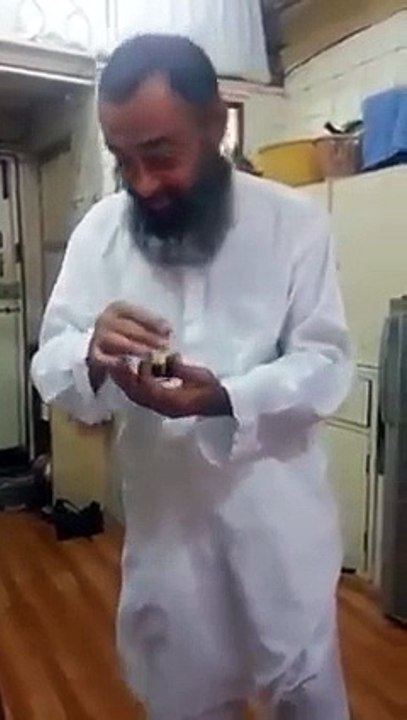 ایسے لوگ ہوتے ہیں جو سارے مولویوں کو بدنام کرتے ہیں