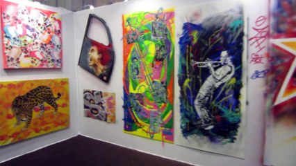 Avant le décrochage au stand de la Galerie Ligne 13 au salon Art Shopping le dimanche 25 octobre 2015