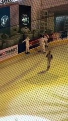 خليجين يتزحلقون على الثلج بالدموع  ههه