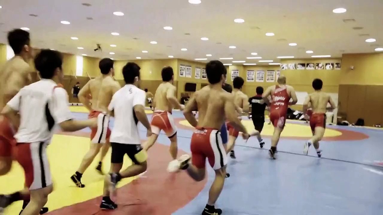 ℃-ute『嵐を起こすんだ Exciting Fight！』(℃-ute[Make a Storm Exciting Fight!]) (Promotion Edit)