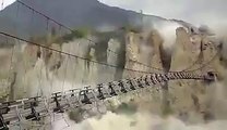 Clear Video From Gilgit Danyore Old Bridge Is Shaking
