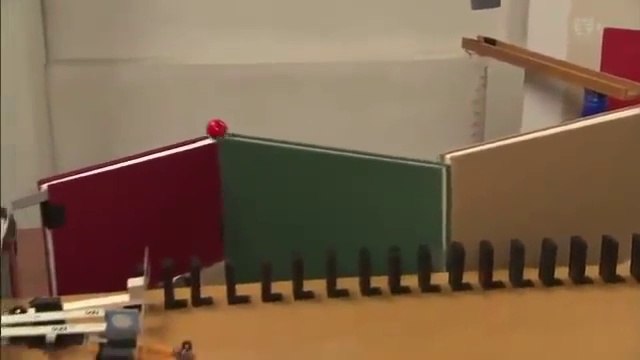 Japanese Rube Goldberg Machine with anthropomorphic balls