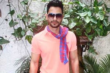 Kunal Khemu gets into the Bihari groove for Guddu Ki Gun