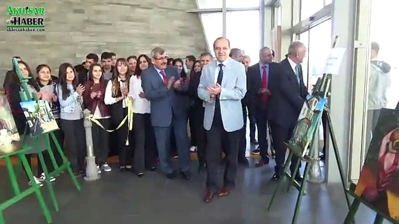 Zeytinliova Anadolu Lisesinden Karma Resim Sergisi