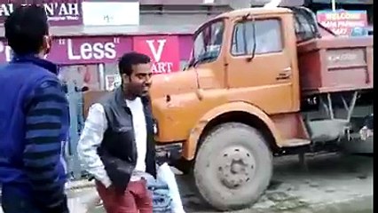 This is how we felt it in Srinagar ‪#‎Kashmir‬ ‪#‎Earthquake‬