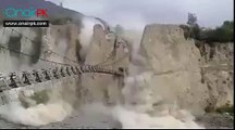 Danyore Bridge shaking and the landslide in the vicinity after earthquake ... Gilgit-Baltistan