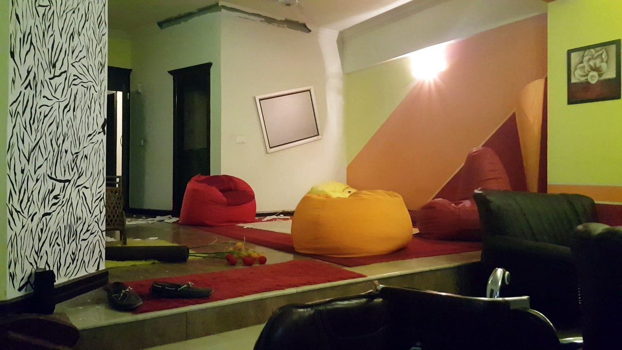 Earthquake in Pakistan - Buildings Damaged Video | 26th Oct 2015