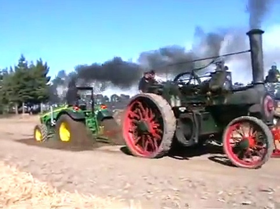 John Deere vs Steam Tractor video Dailymotion