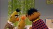 Sesame Street: Bert And Ernie Water Sports
