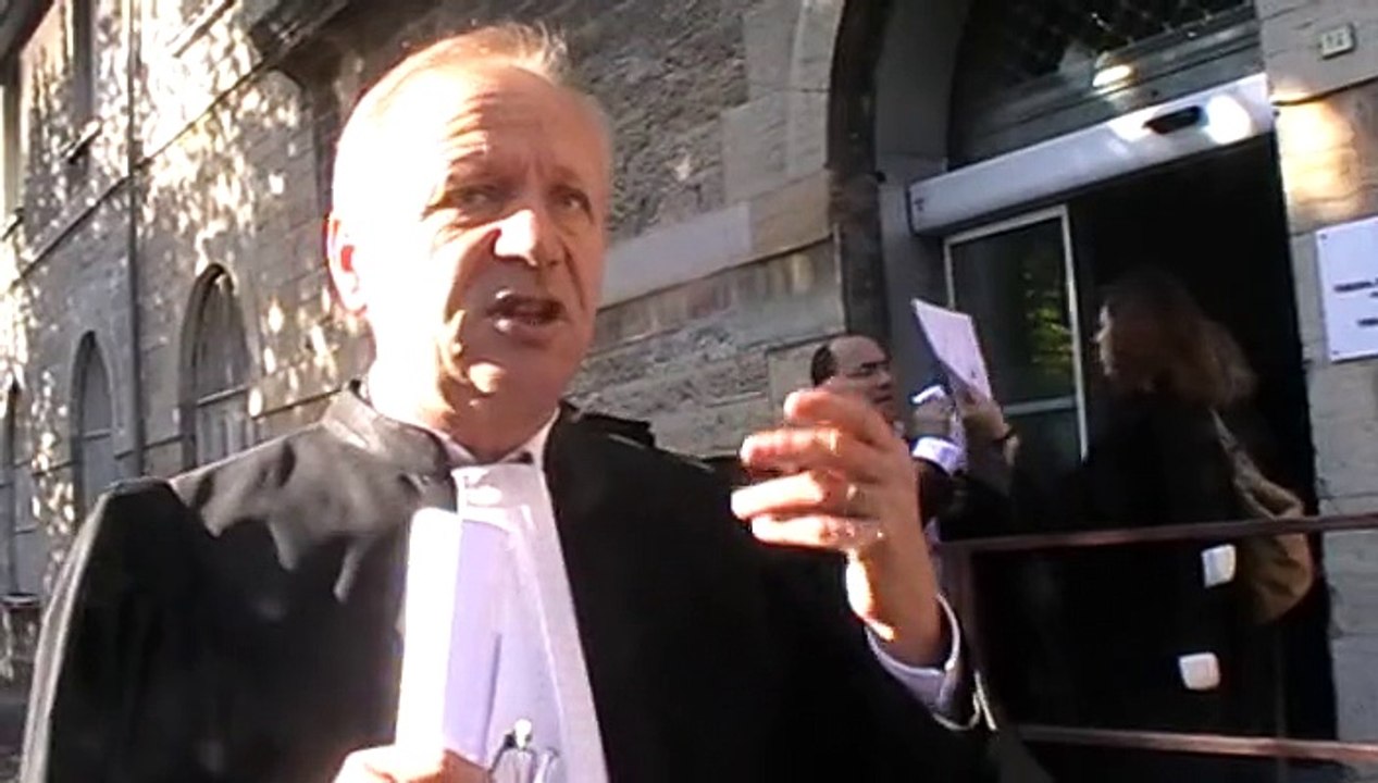 LES AVOCATS DU BARREAU DE VESOUL EN GREVE