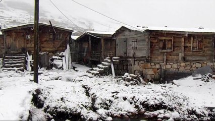 Rize'de kar yağışı devam ediyor