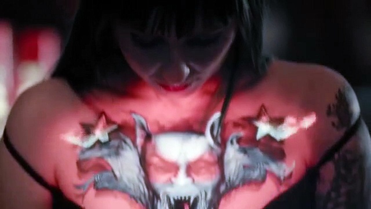 Dövmelere;hayat kattılar