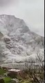 پاکستان میں زلزلے کے خوفناک مناظر اس ویڈیو میں
