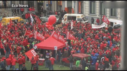 Droit de grève: le débat fait rage