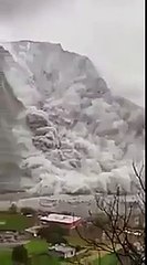 The Gardian Footage of Earthquake Pakistan