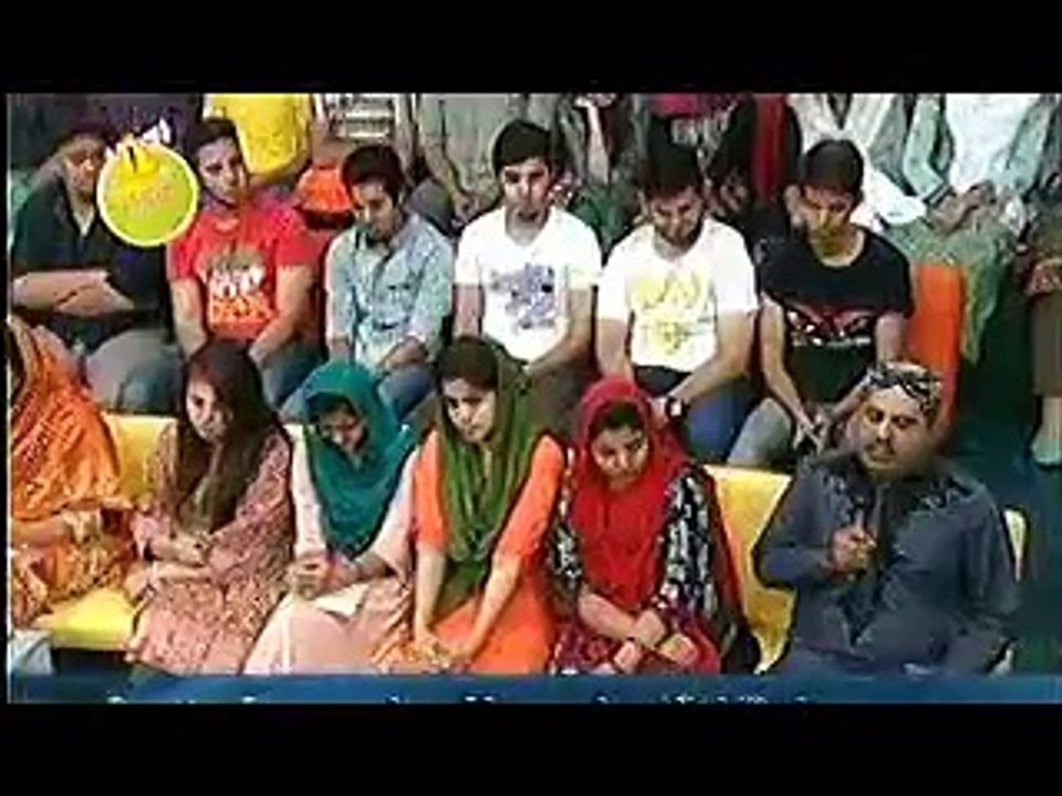 Khabardar, Aftab Iqbal, 25 October, 2015_clip2
