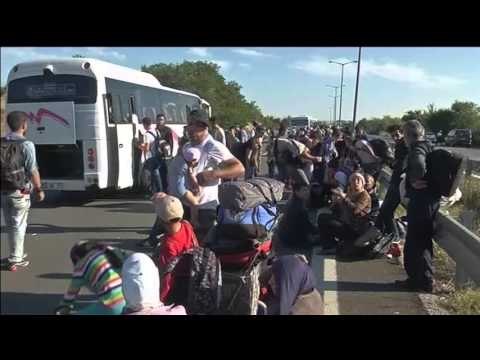 “La Repubblica” jep alarmin: Rrezik i afërt trafiku i emigrantëve përmes detit Shqipëri-Itali