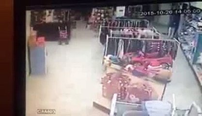 Most Shocking Earthquake Oct 26 2015 Video From Murdan Pakistan