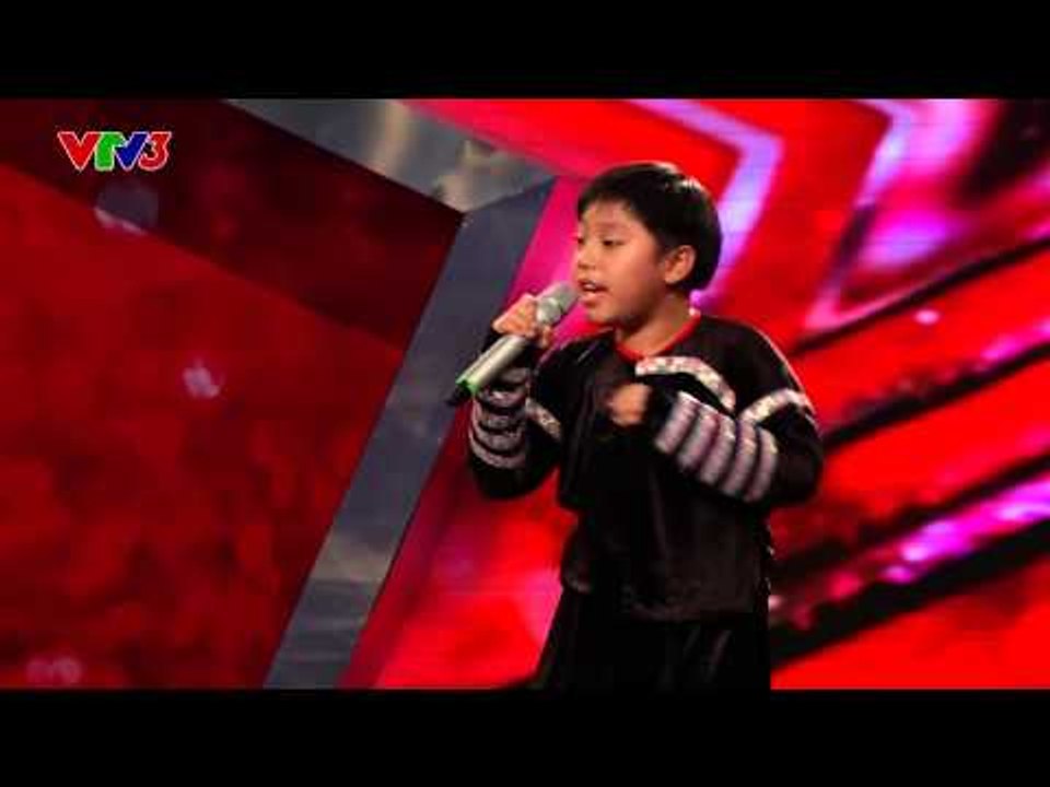 Vietnam's got talent 2014: cậu bé hát chiếc khăn piêu cực hay (16/11/2014)