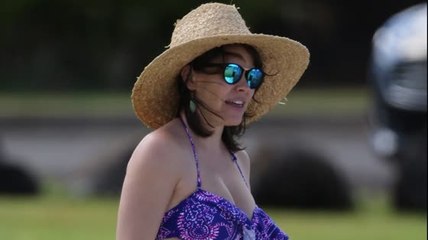 Evangeline Lilly Parks Her New Baby and Post Baby Body in Hawaii