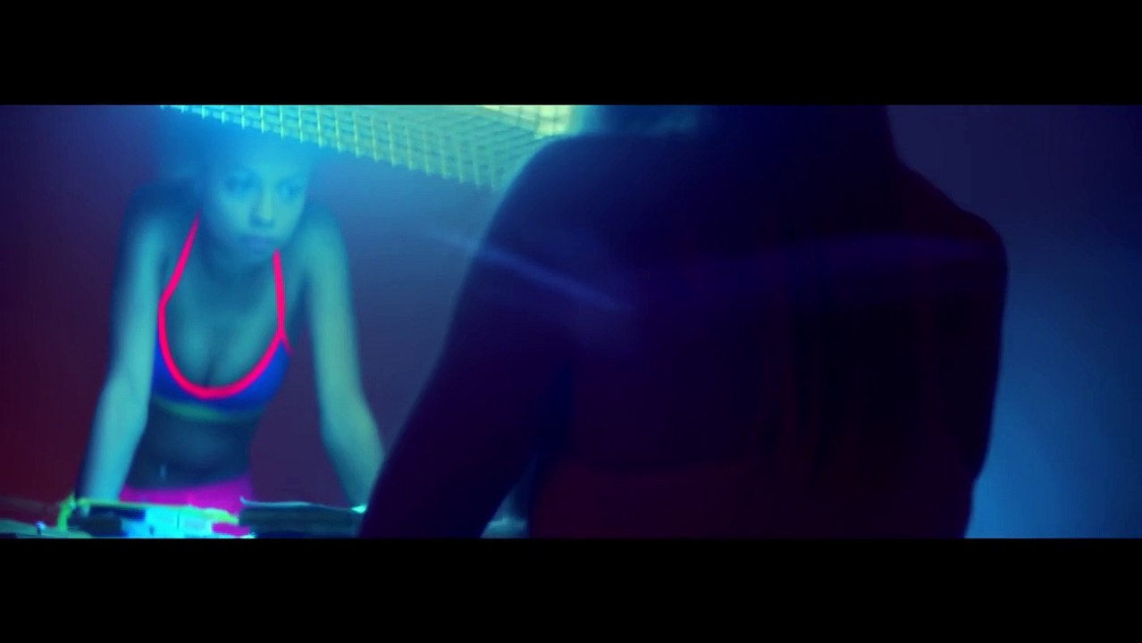 Loco Dice feat. Giggs Get Comfy (Underground Sound Suicide) [Official Video]