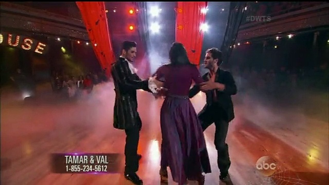 Tamar Braxton & Valentin Chmerkovskiy - Foxtrot