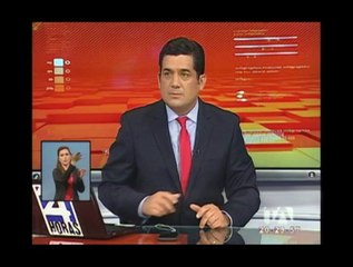 Aguajes socavan malecón de una playa en Manta