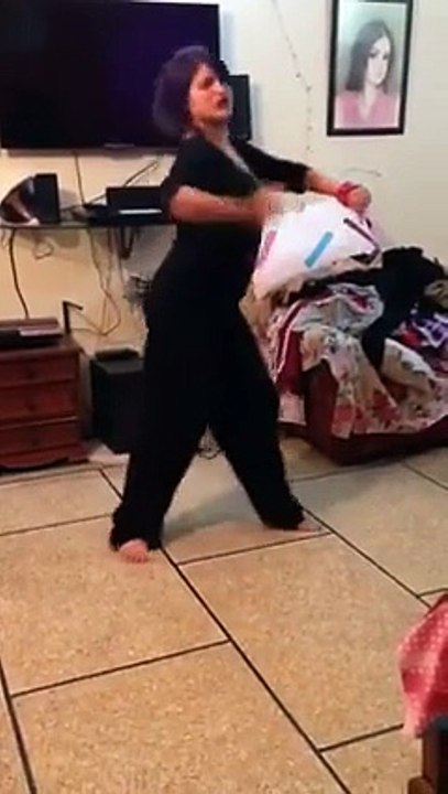 desi girl making a hot dance