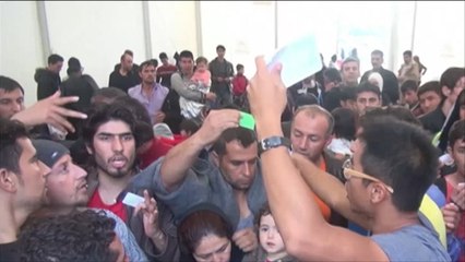 نزوح 120 ألف سوري بعد التدخل الروسي