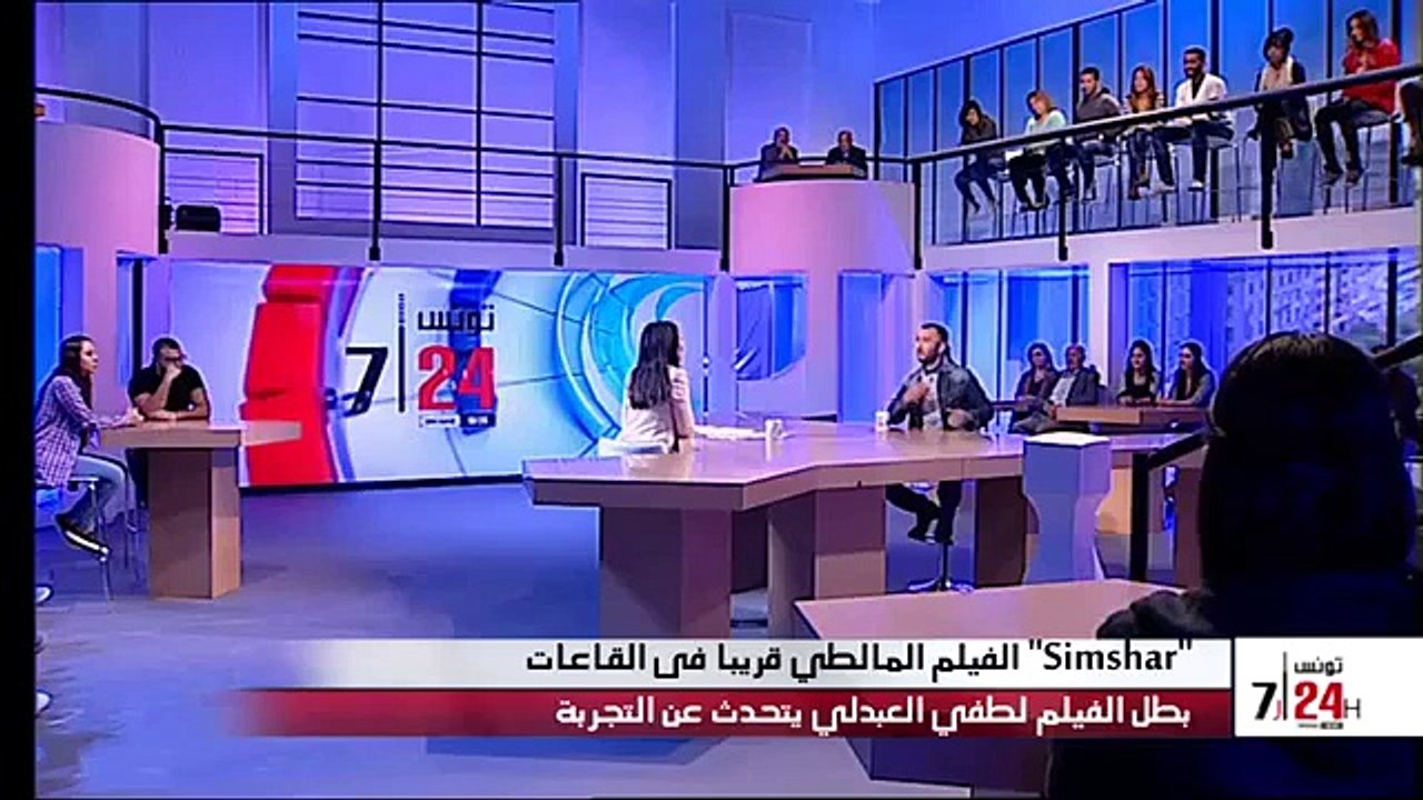 لطفي العبدلي يقتل ذبابة على المباشر ههههه