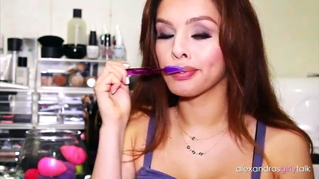 How-to-Make-Your-Lips-Look-BIGGER-in-5-Minutes