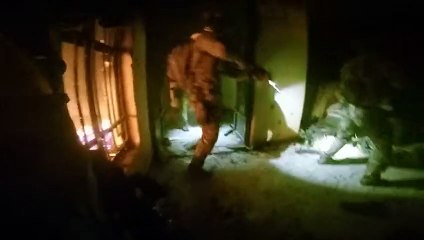 الجيش الأمريكي يصور عملية إنقاذ رهائن من قبضة داعش على المباشر تفرج في العرض يا حبيبي