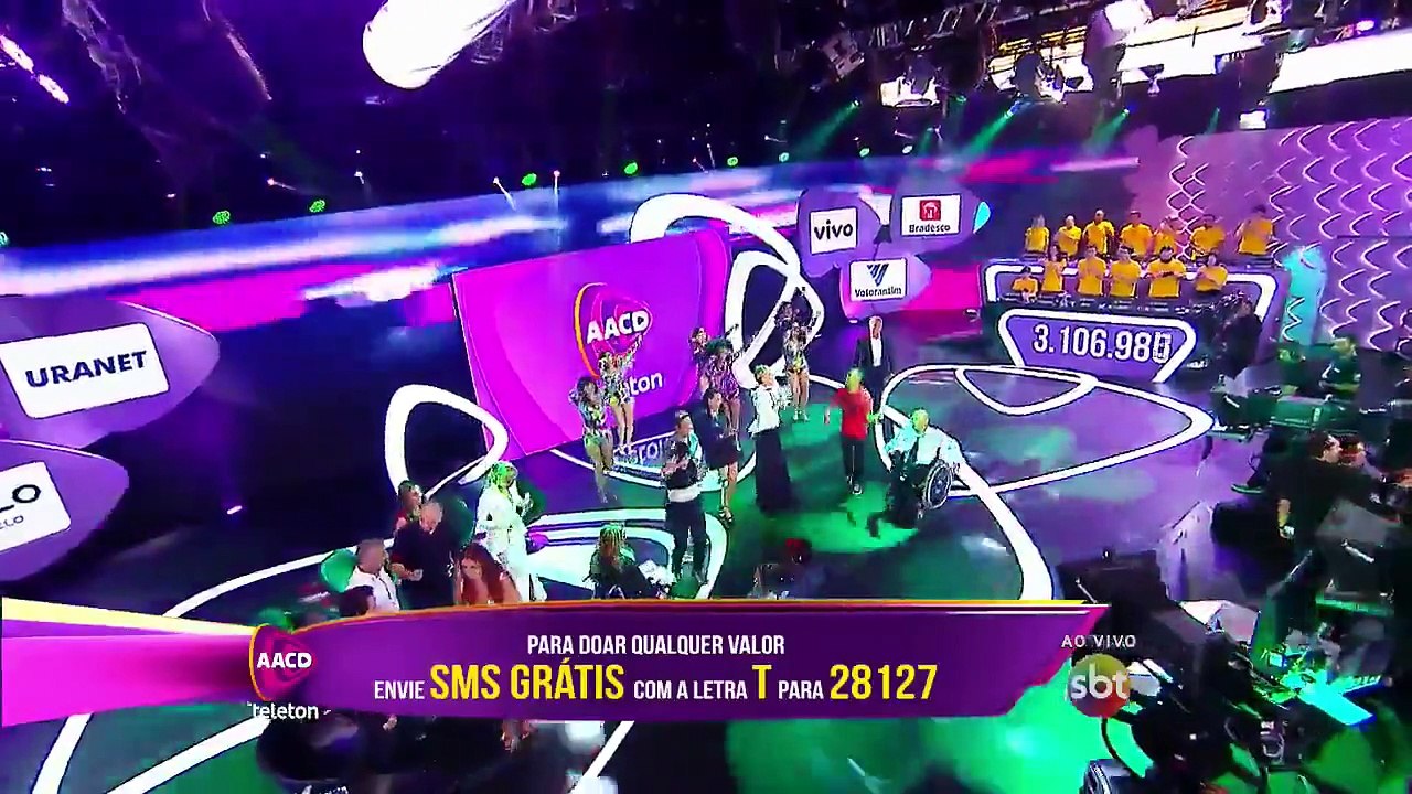 Teleton 2015 - Xuxa canta Ilariê- Tindolelê- Tô de Bem Com A Vida