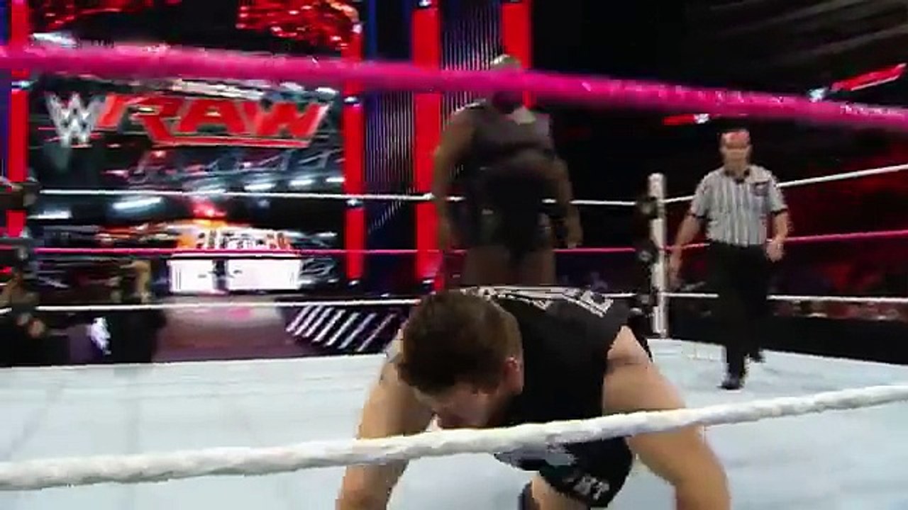 Mark Henry vs. Kevin Owens- Raw, October 19, 2015