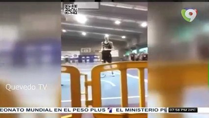 Pequeño gigante: tiene 15 años y mide 2,29 metros