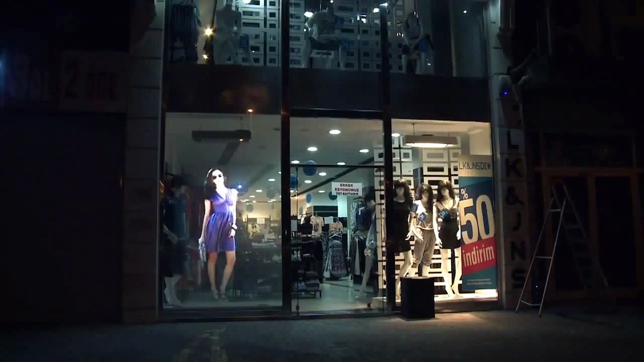 Mağazalar için Hologram Defile (Sanal Vitrin)