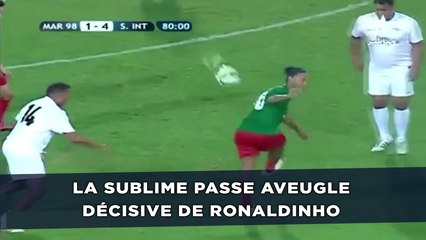 La sublime passe aveugle décisive de Ronaldinho
