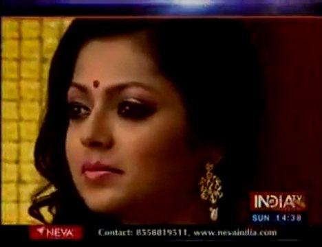 karvachauth mein Ranaji Ne Pheka Gaytri Par Paani ka Luta jis se Reh Gayi Gaytri Ki Pooja Adhuri - 27 october 2015 - Ek Tha Raja Ek Thi Rani