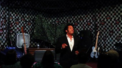 Robert Washington sings 'Runaway' Elvis Week 2015