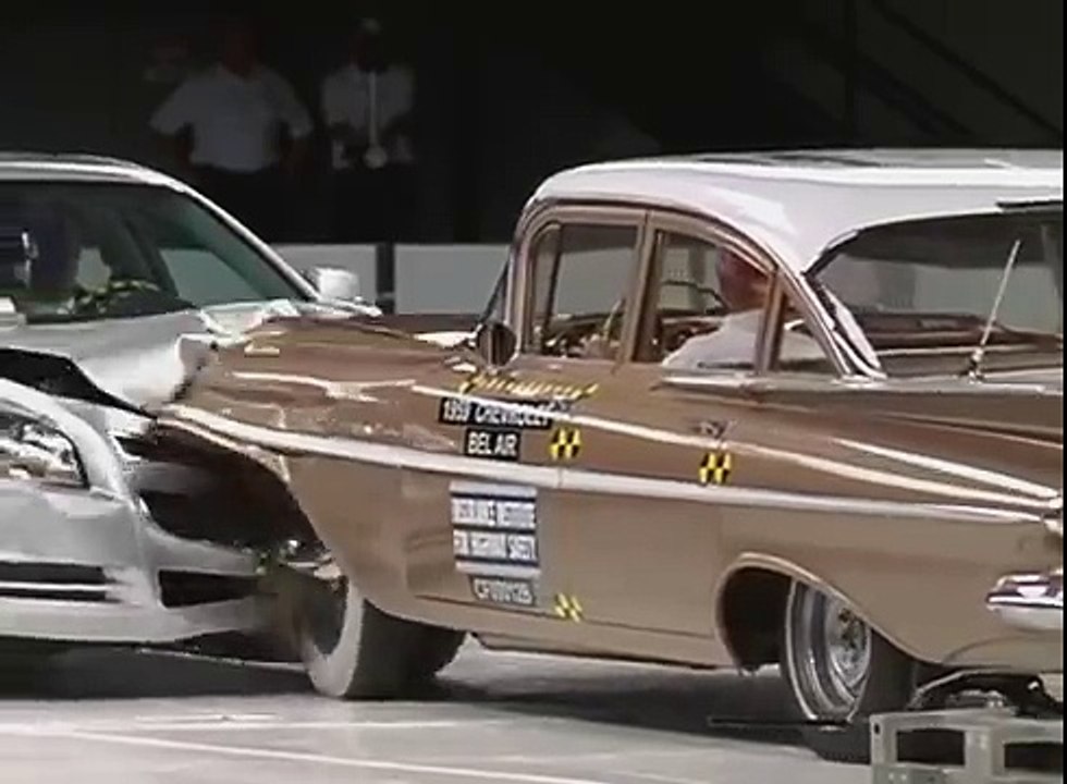 1959 Chevrolet Bel Air vs. 2009 Chevrolet Malibu IIHS crash test