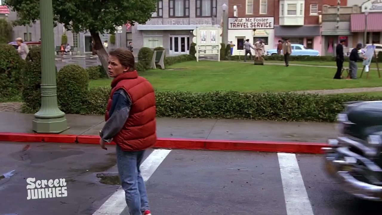 Honest Trailers - Back to the Future