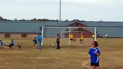 Sahaya giren geyik gol attı